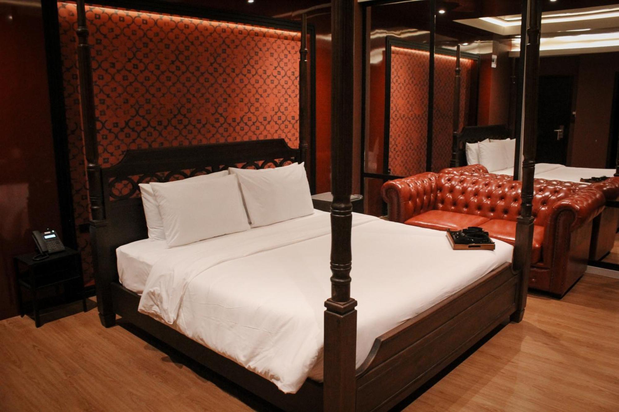 G Boutique Silom Hotel Bangkok Ngoại thất bức ảnh